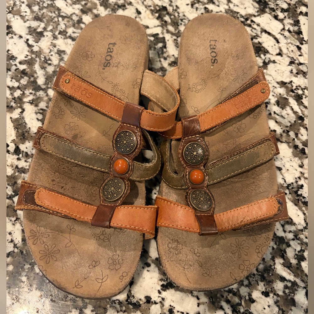 Taos Harvest Multi Color Adjustable Velcro Strap Comfort Sole Slip On Sandal